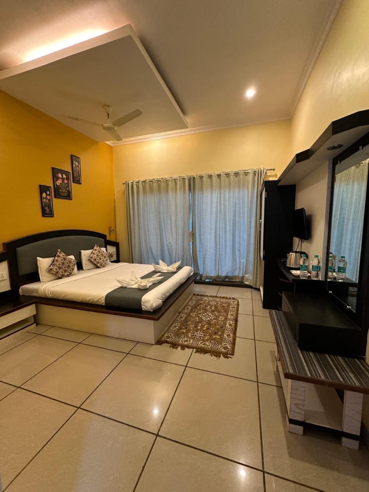 Mahābaleshwar Krishna Valley Resort מראה חיצוני תמונה